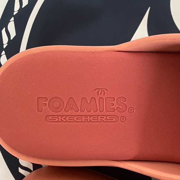 Skechers Women's Coral Pink Foamies Mules Size 7 BRAND NEW - Picture 5 of 7
